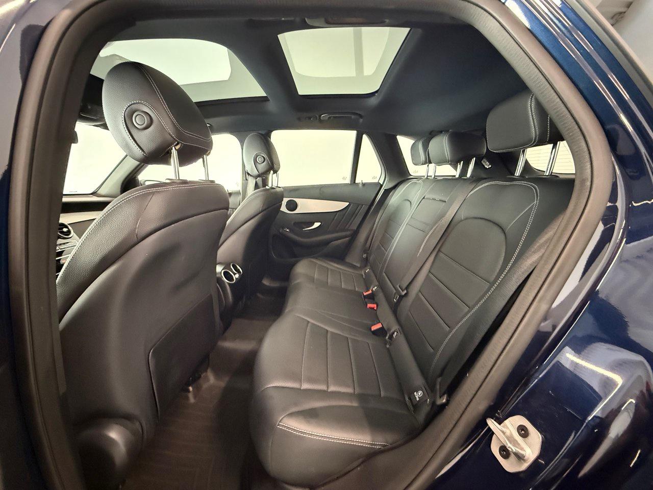 2022 Mercedes-Benz GLC GLC 300 Photo