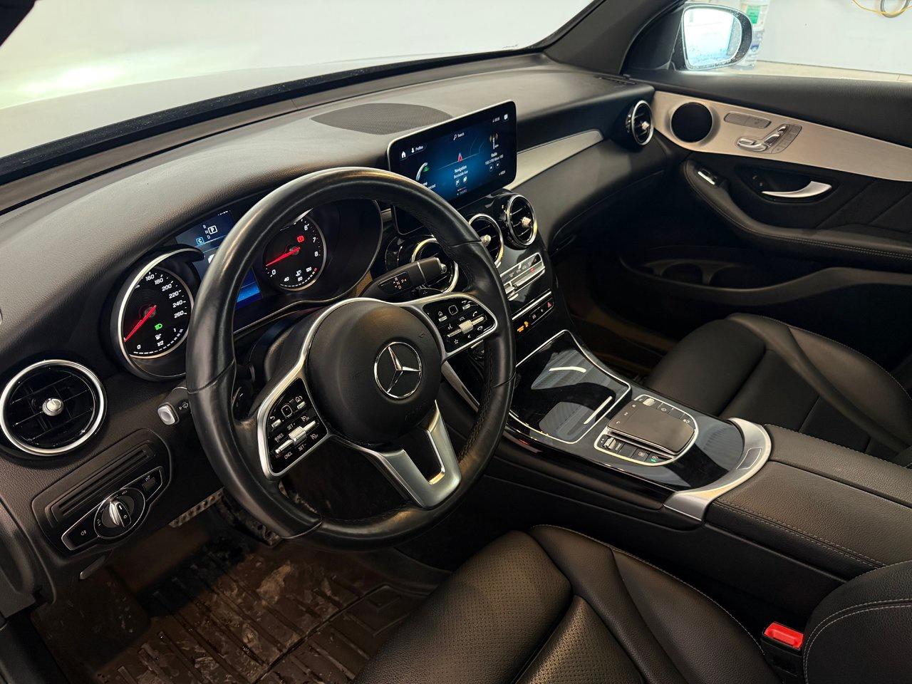 2022 Mercedes-Benz GLC GLC 300 Photo