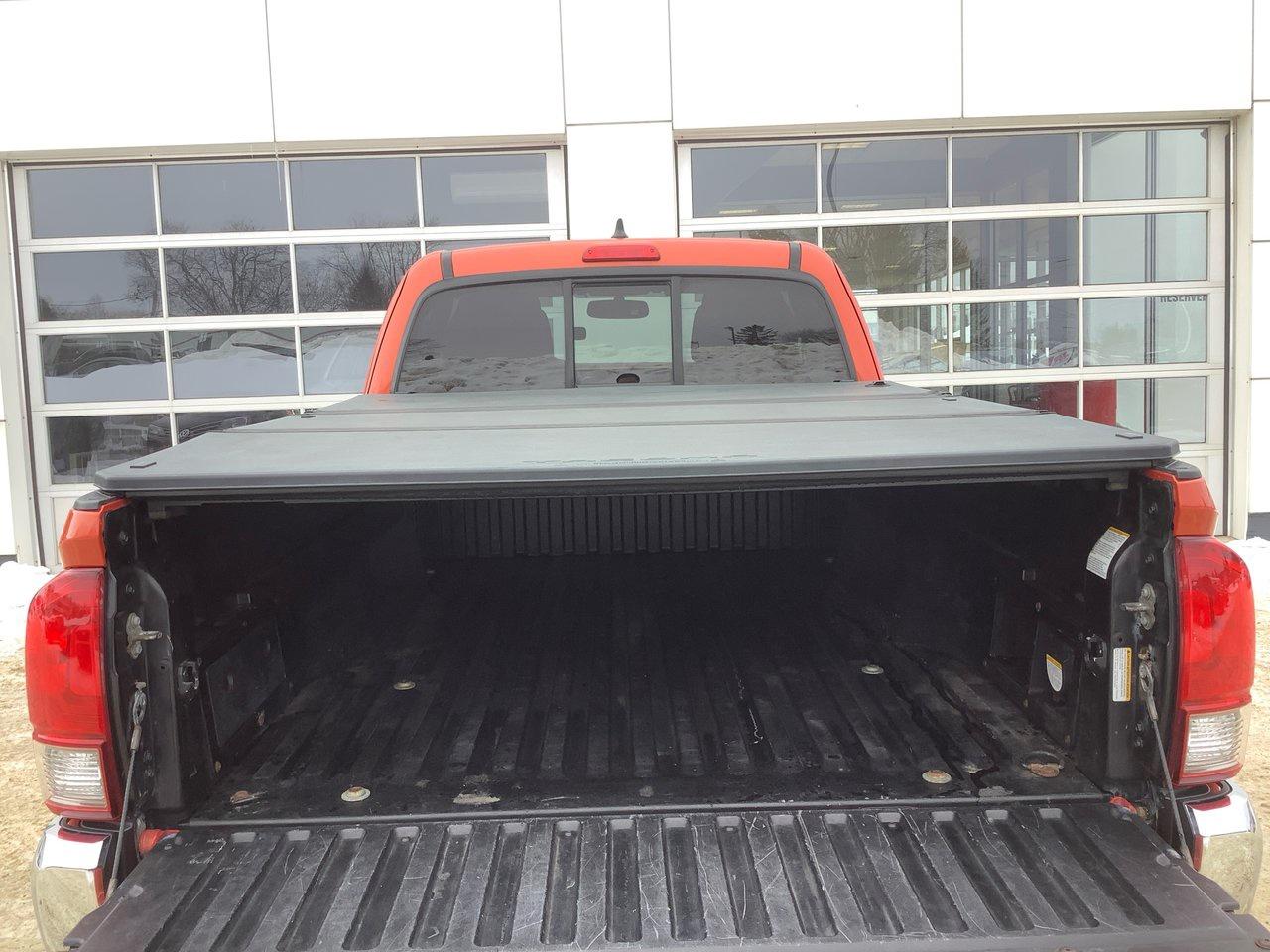 2017 Toyota Tacoma OFFROAD Photo