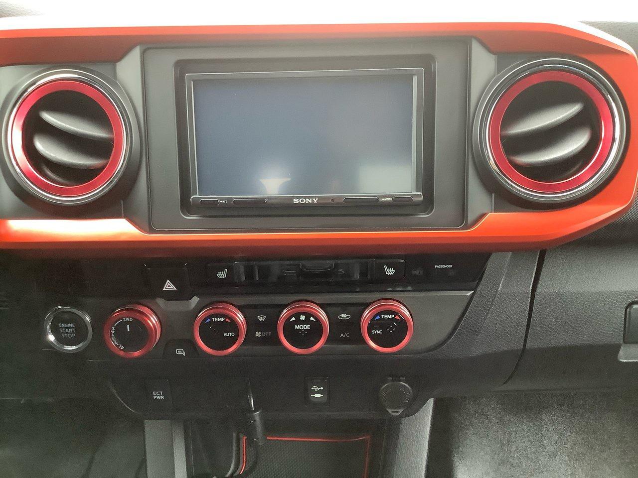 2017 Toyota Tacoma OFFROAD Photo