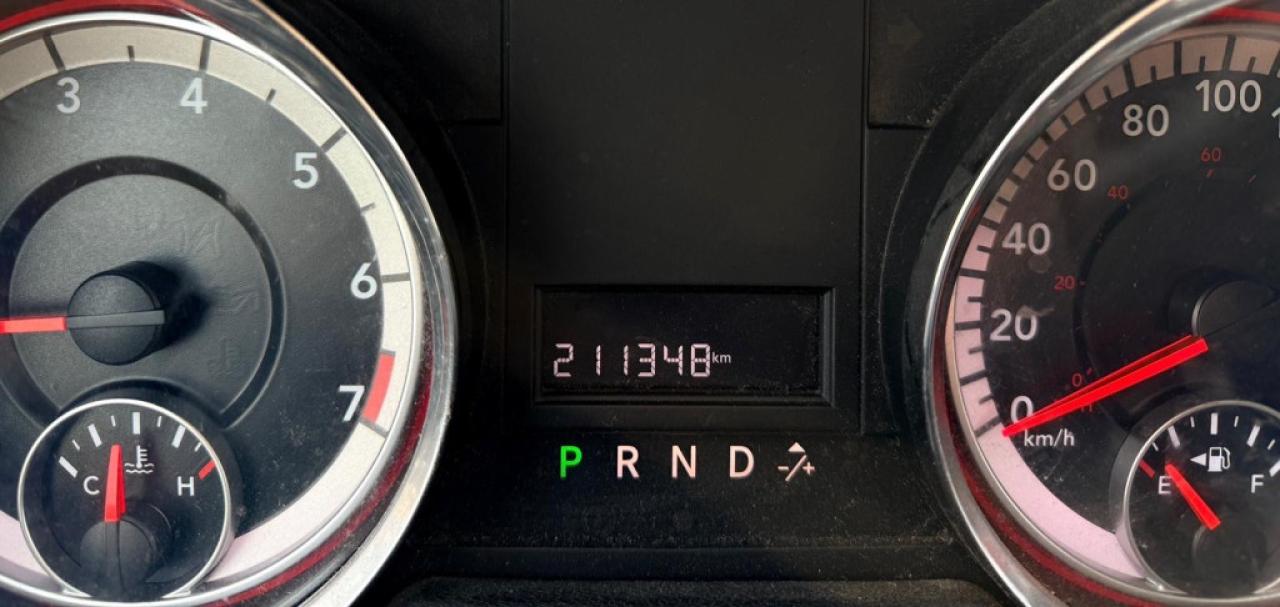 2014 Dodge Grand Caravan SXT Front-wheel Drive Passenger Van Automatic Photo