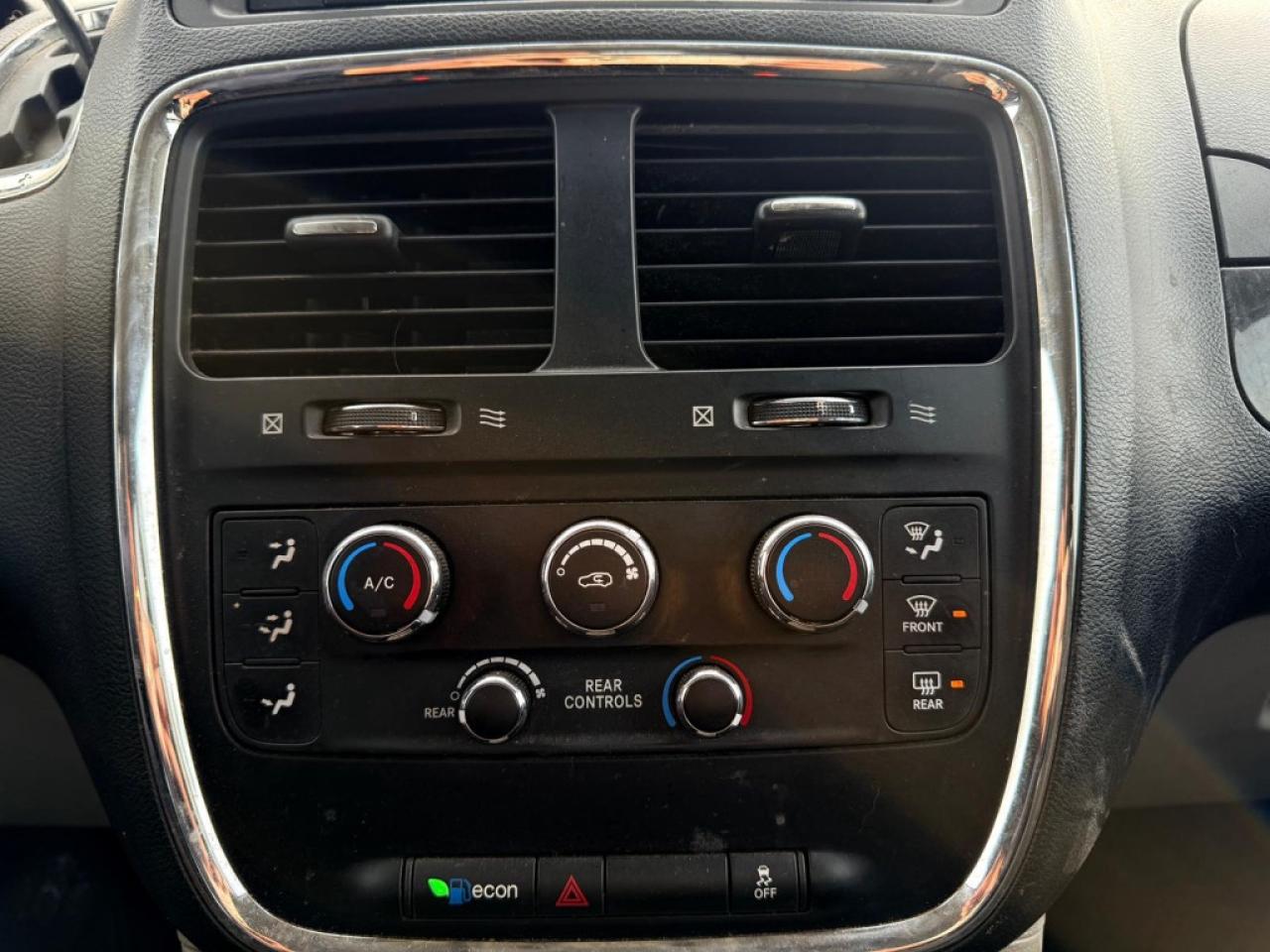 2014 Dodge Grand Caravan SXT Front-wheel Drive Passenger Van Automatic Photo