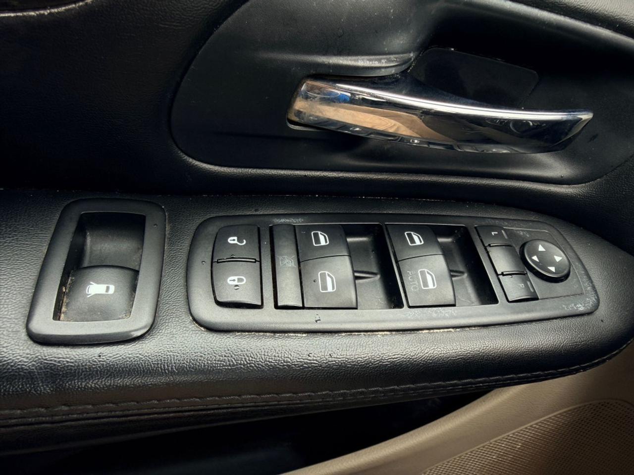 2014 Dodge Grand Caravan SXT Front-wheel Drive Passenger Van Automatic Photo
