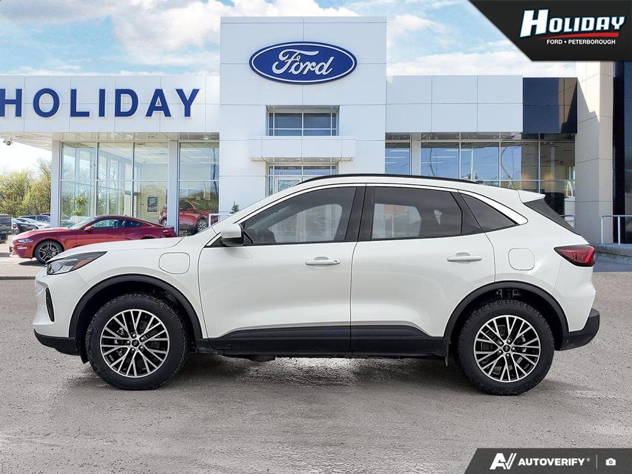 2024 Ford Escape PHEV Photo2
