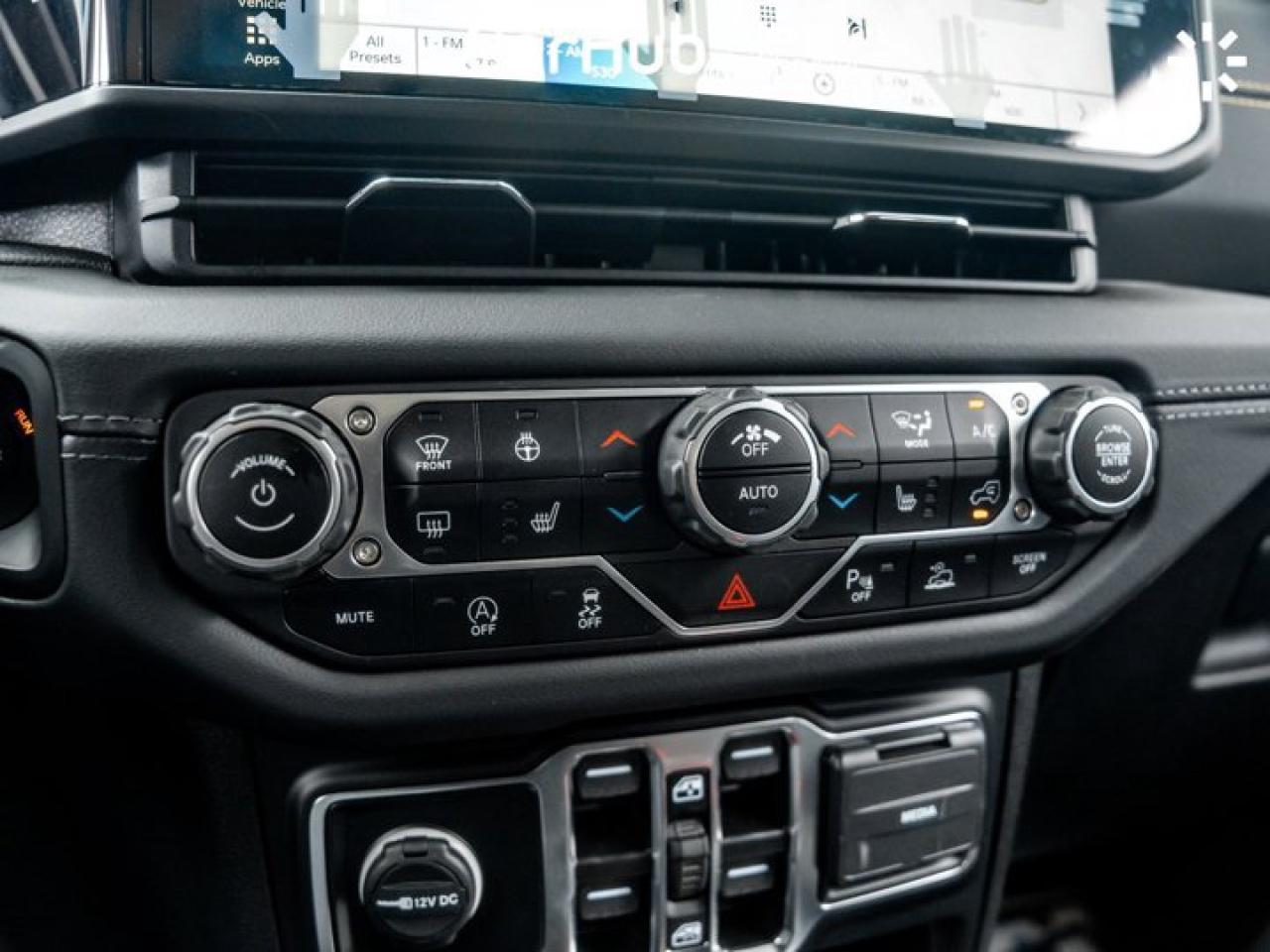 2024 Jeep Wrangler Sahara Photo