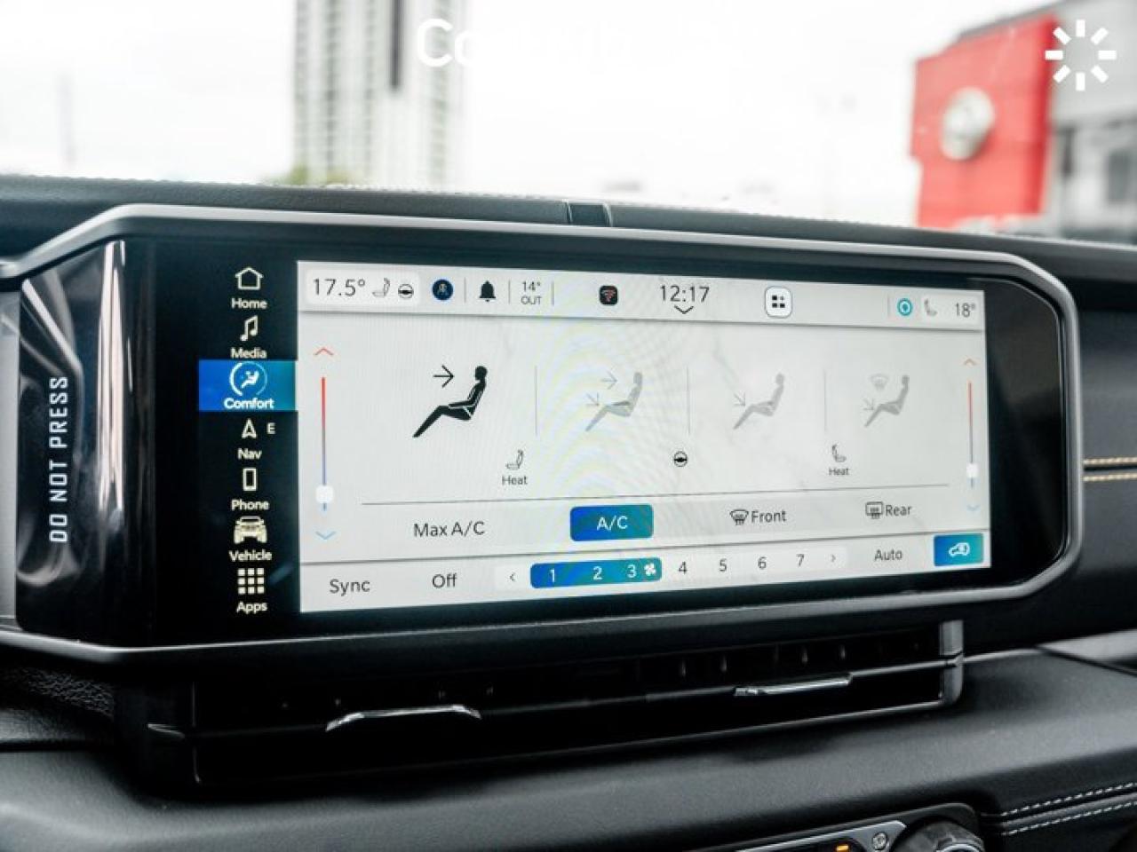 2024 Jeep Wrangler Sahara Photo