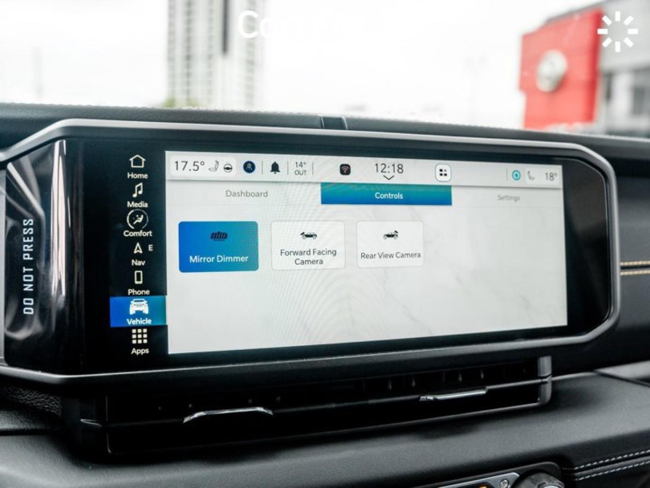 2024 Jeep Wrangler Sahara Photo