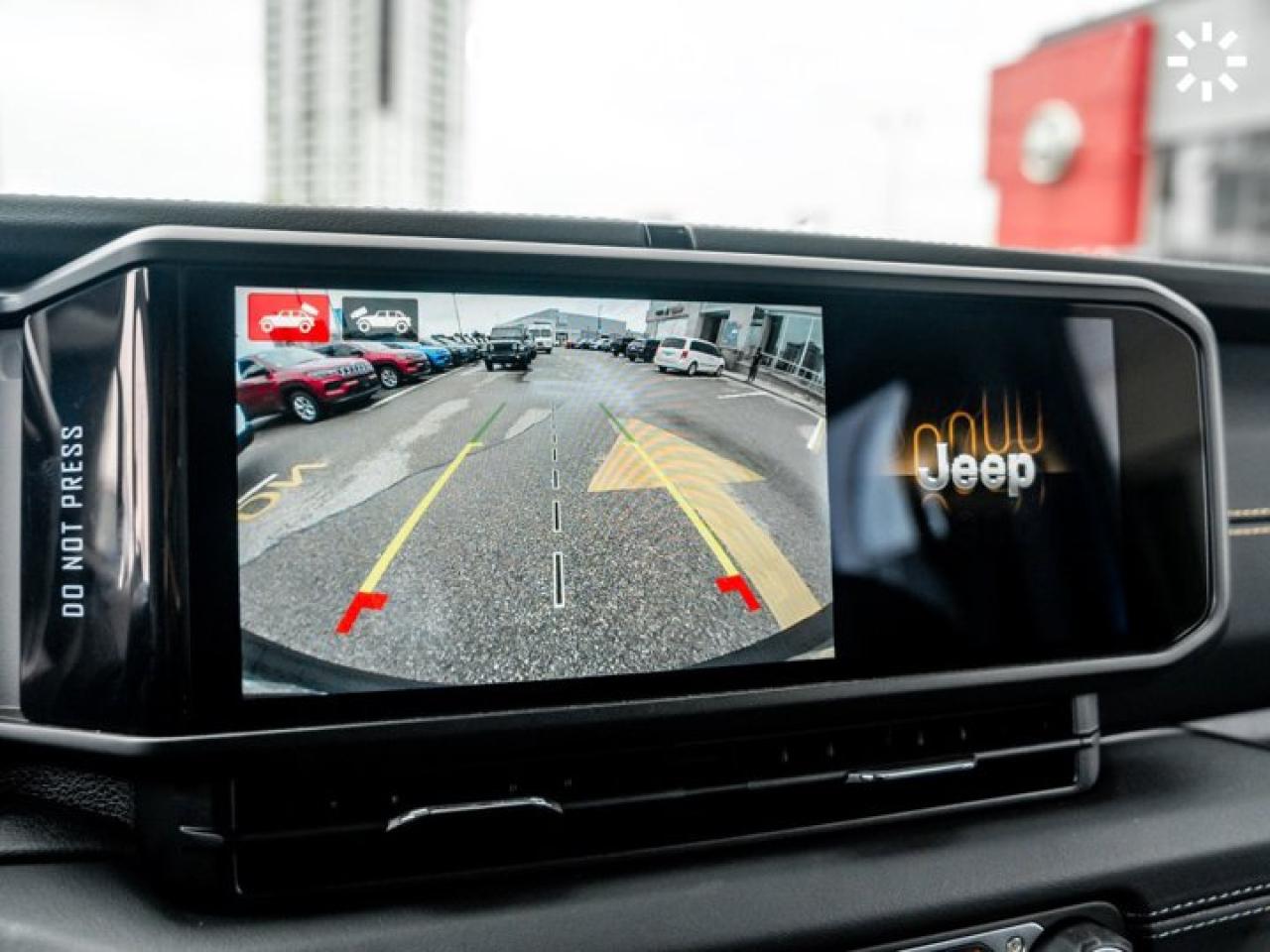 2024 Jeep Wrangler Sahara Photo