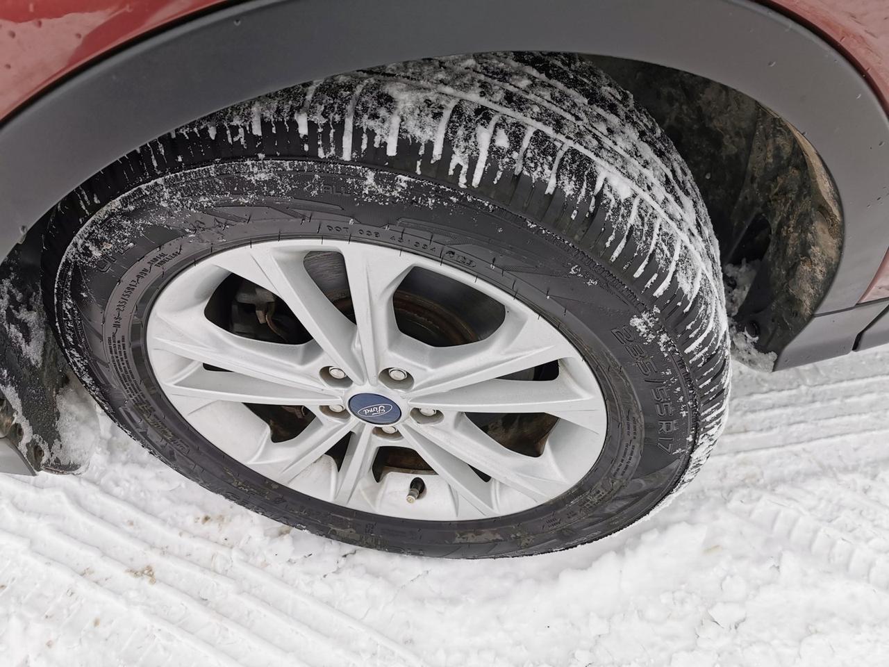 2018 Ford Escape SEL 4WD Photo