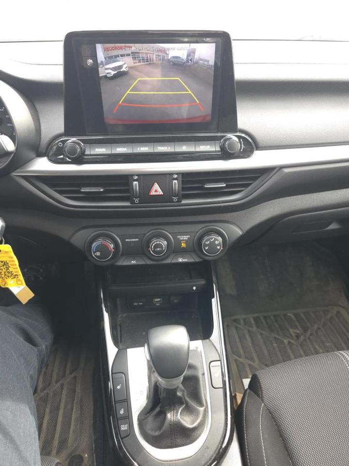 2022 Kia Forte Sedan EX IVT Photo