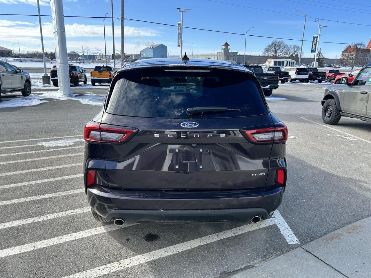 2023 Ford Escape ST-Line Select Photo