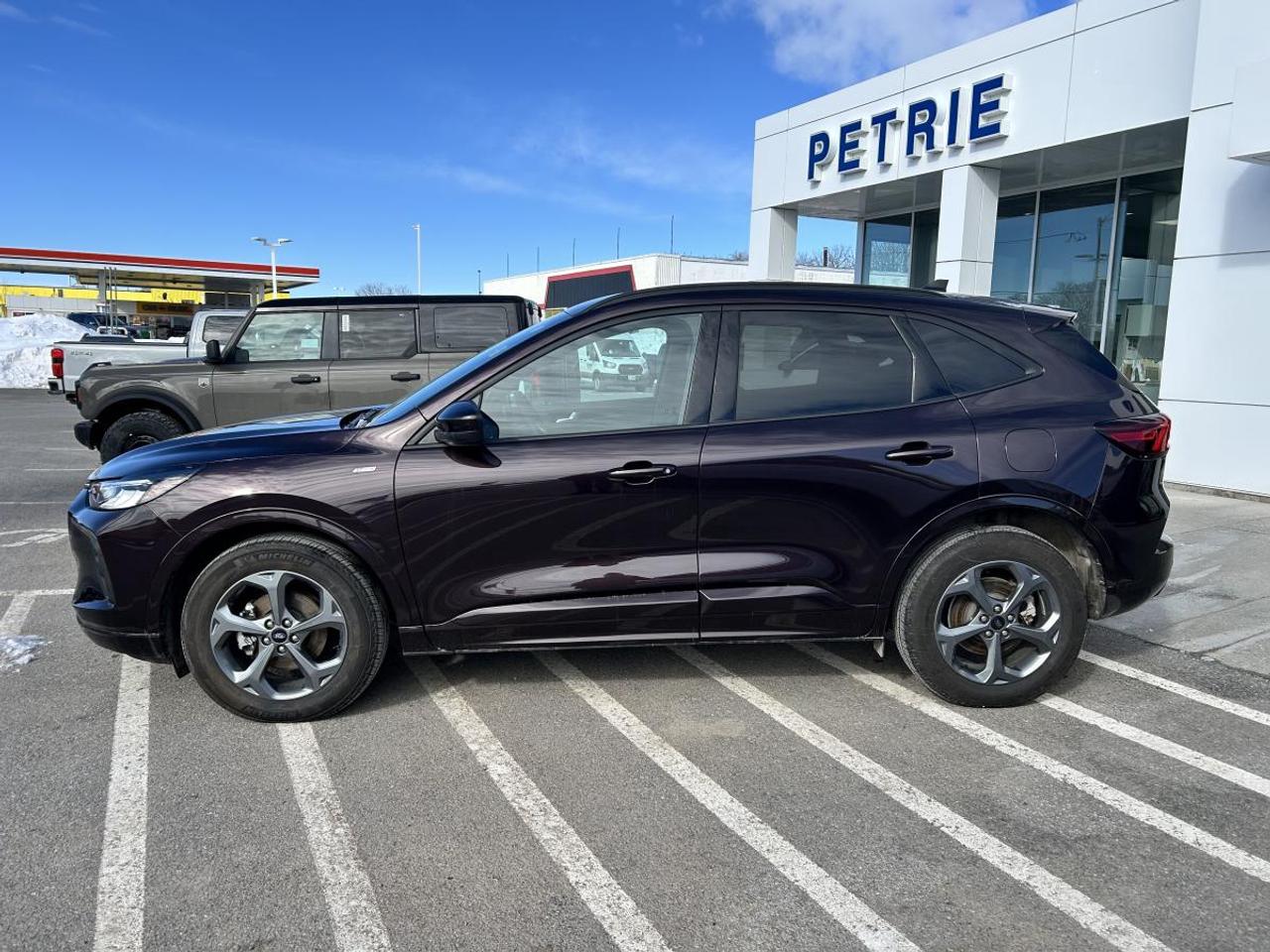 2023 Ford Escape ST-Line Select Photo
