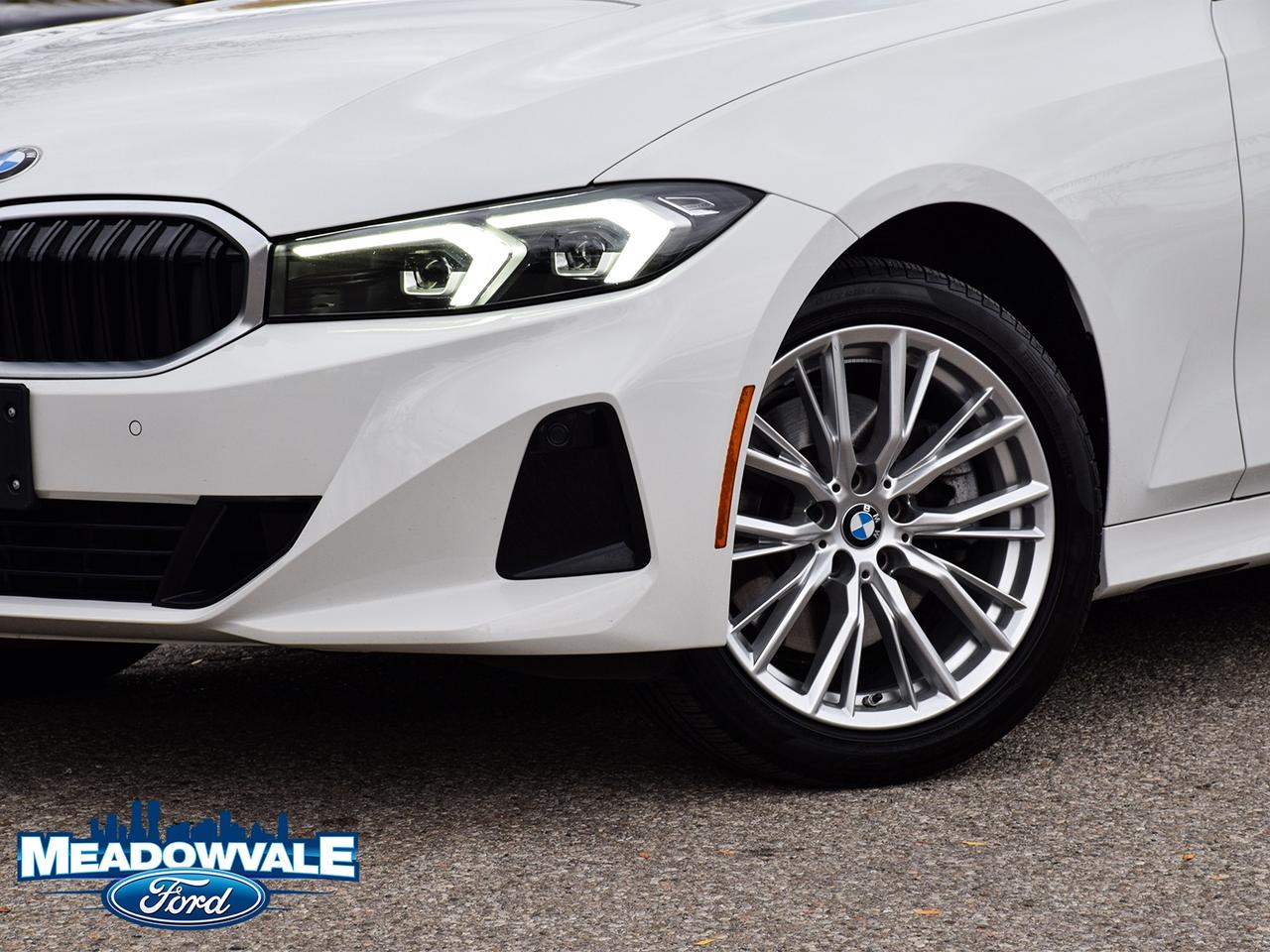 2023 BMW 3 Series 330i Photo