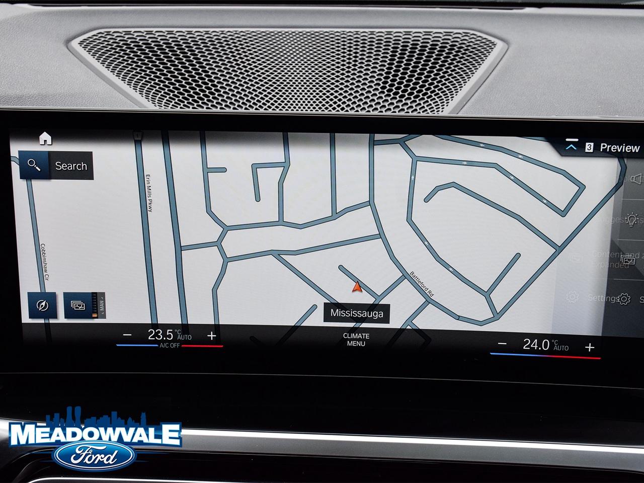 2023 BMW 3 Series 330i Photo