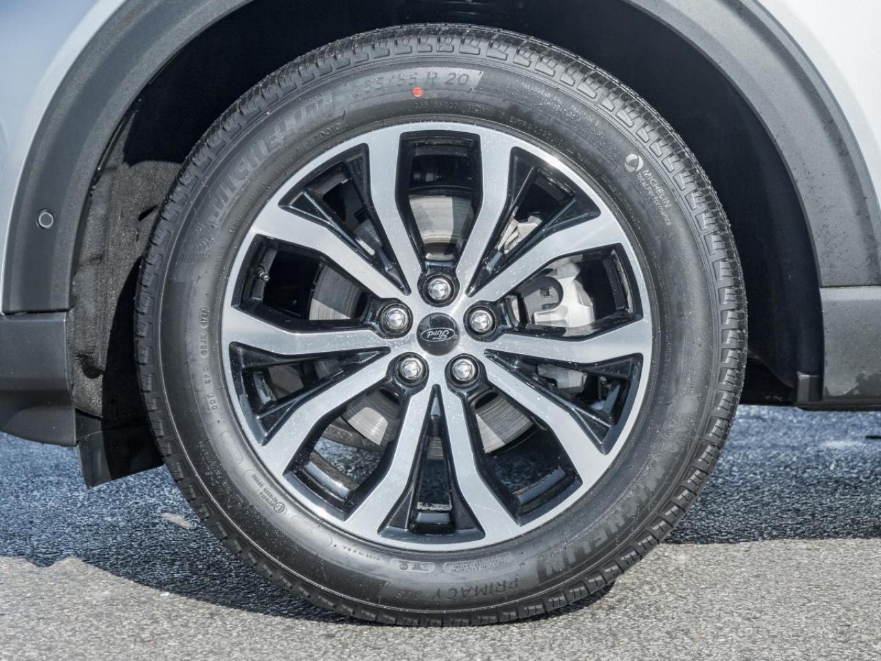 2022 Ford Explorer SPORT Photo3