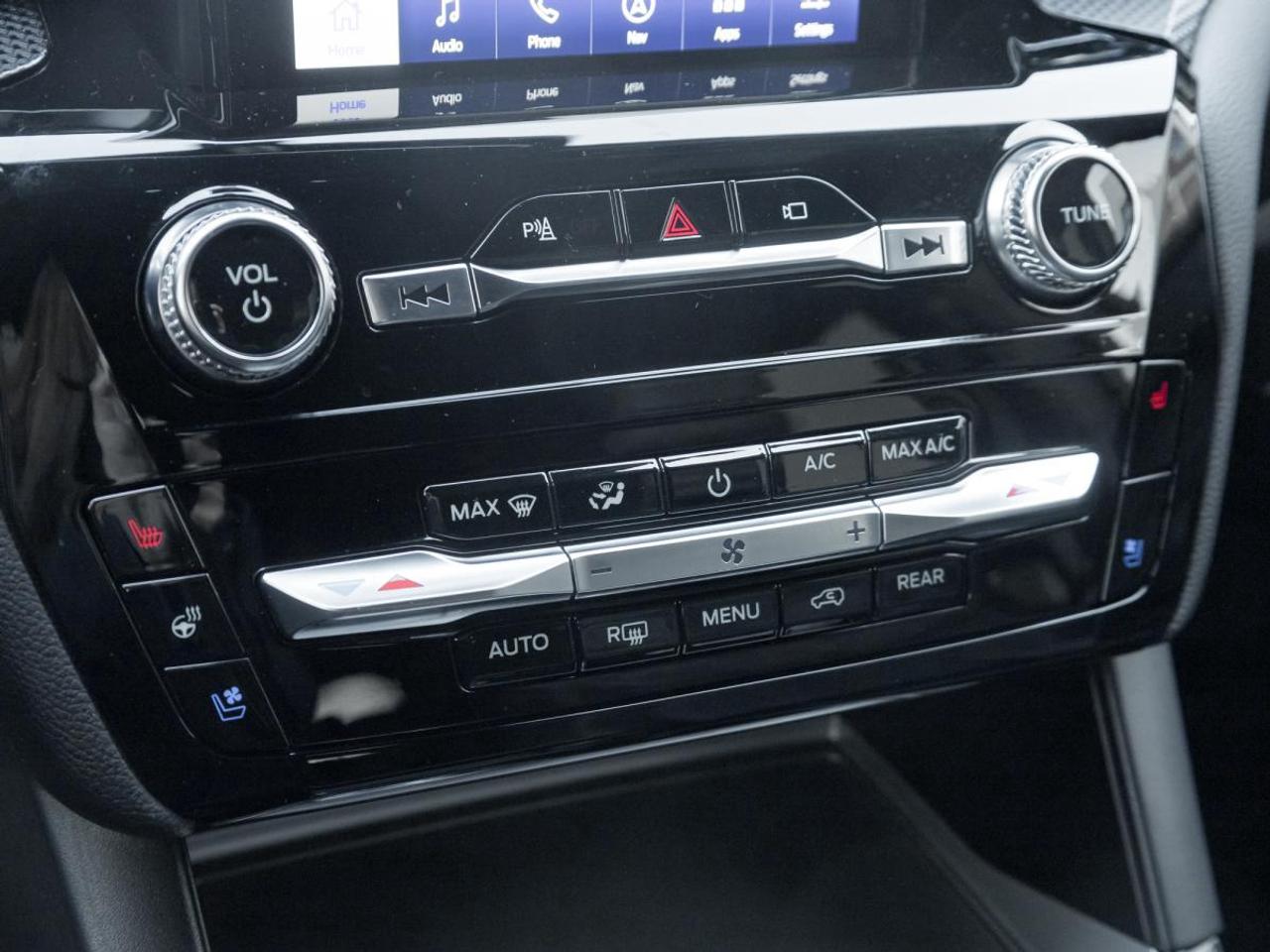 2022 Ford Explorer SPORT Photo