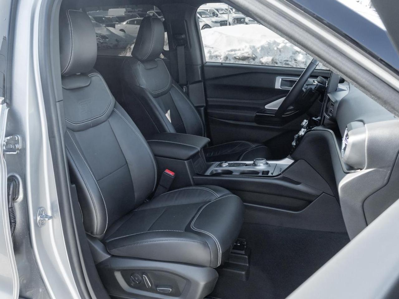 2022 Ford Explorer SPORT Photo