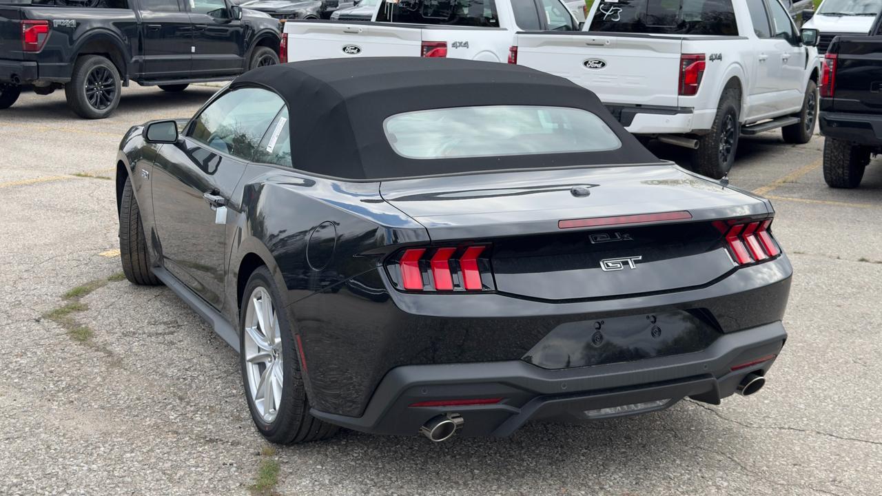 2026 Ford Mustang GT Premium Convertible Photo