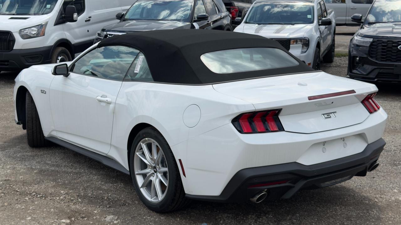 2026 Ford Mustang GT Premium Convertible Photo