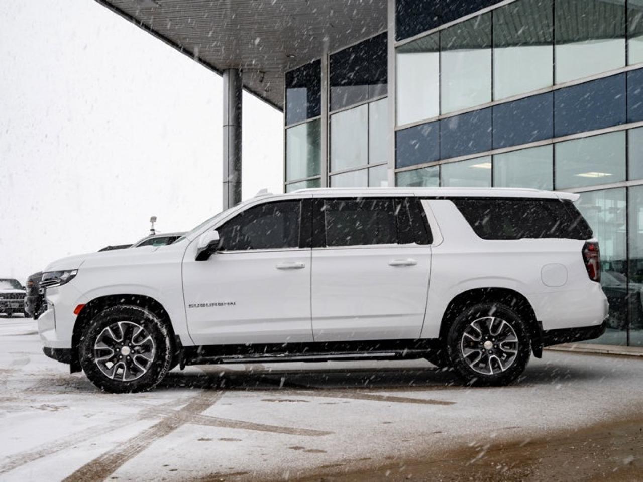 2024 Chevrolet Suburban LT Photo