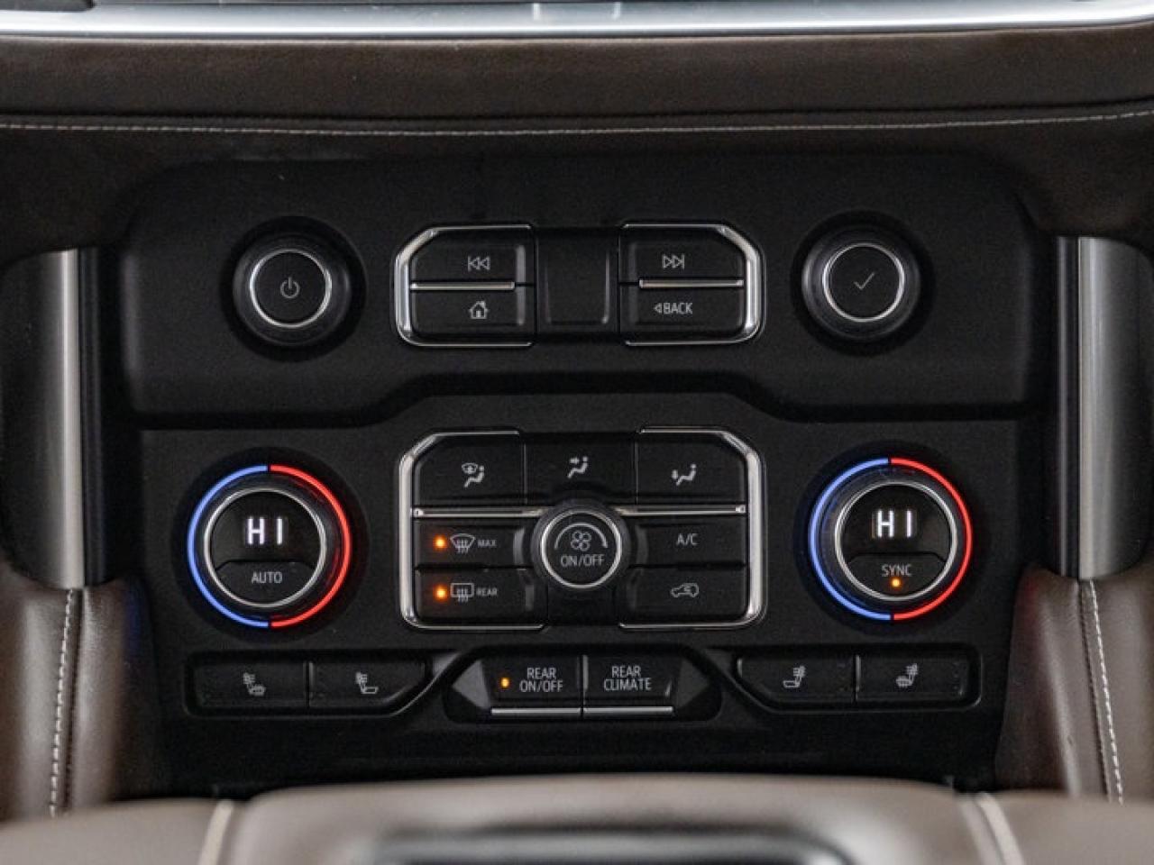 2024 Chevrolet Suburban LT Photo