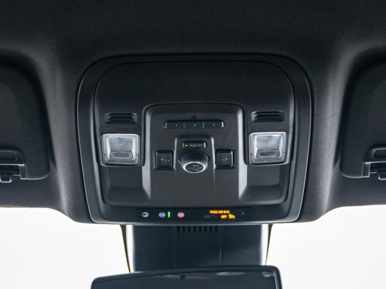 2024 Chevrolet Suburban LT Photo