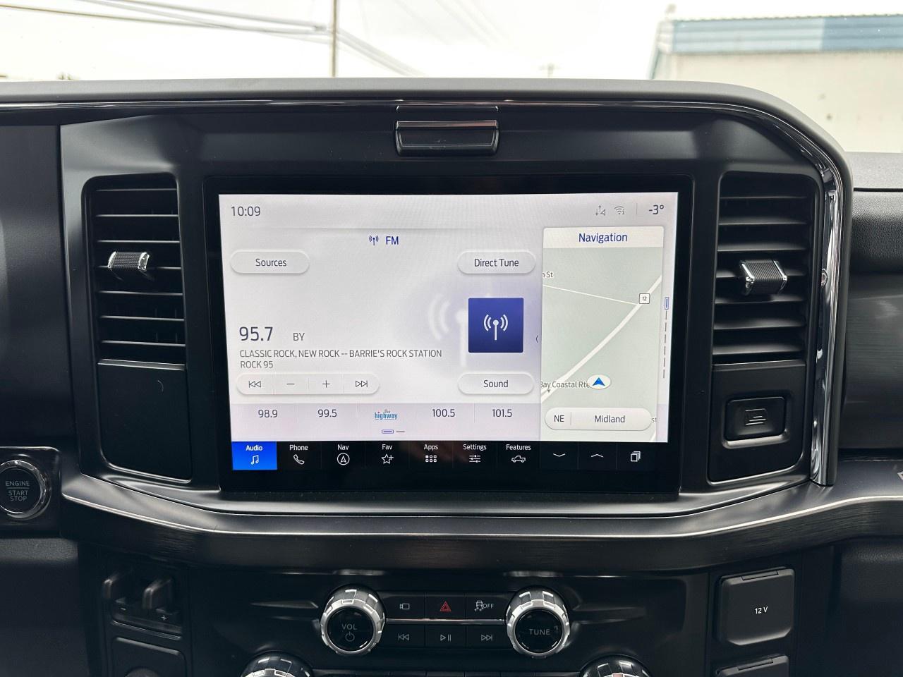 2026 Ford F-350 Super Duty SRW LARIAT 2WD Crew Cab 6.75' Box Photo