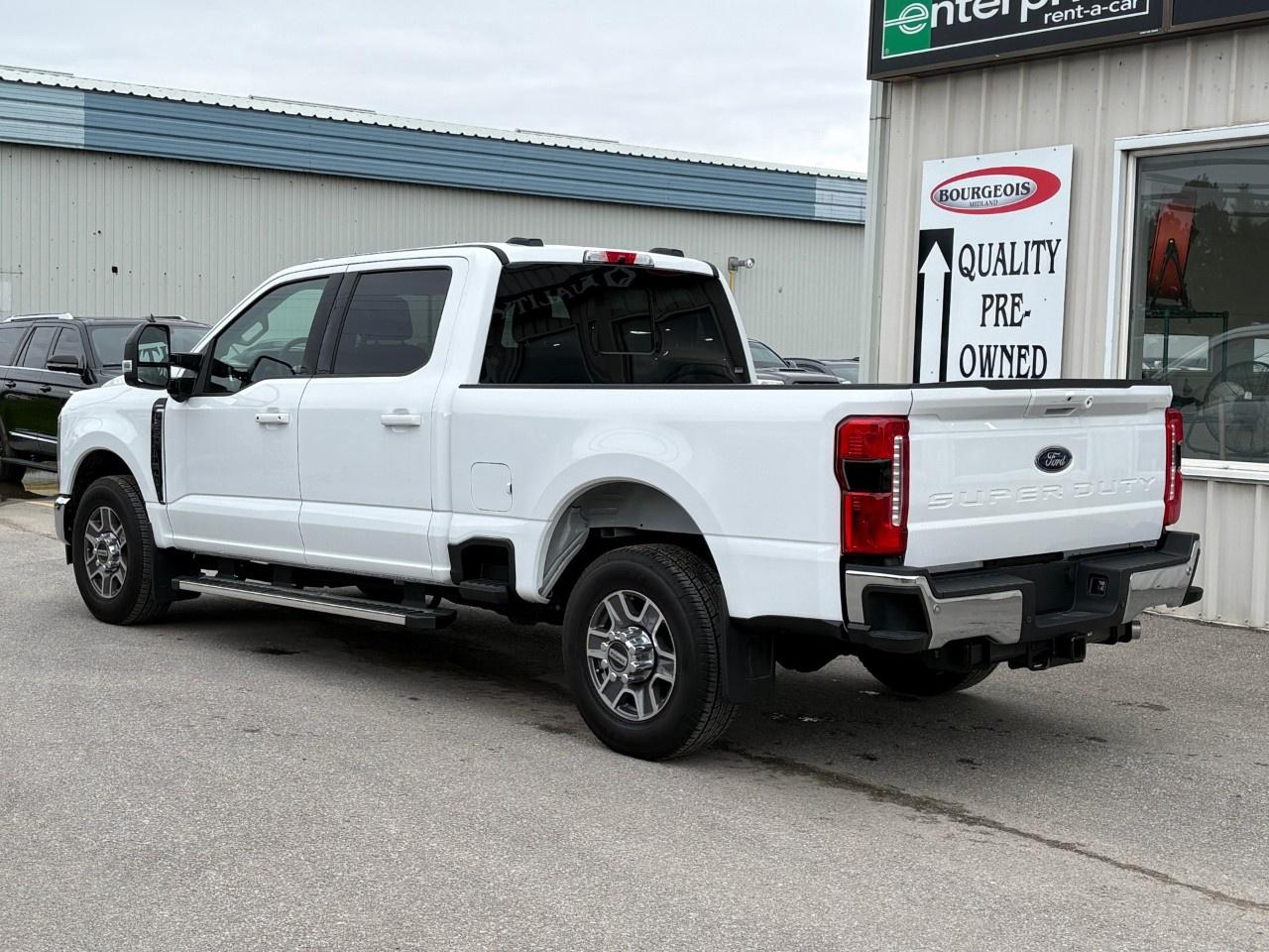 2026 Ford F-350 Super Duty SRW LARIAT 2WD Crew Cab 6.75' Box Photo