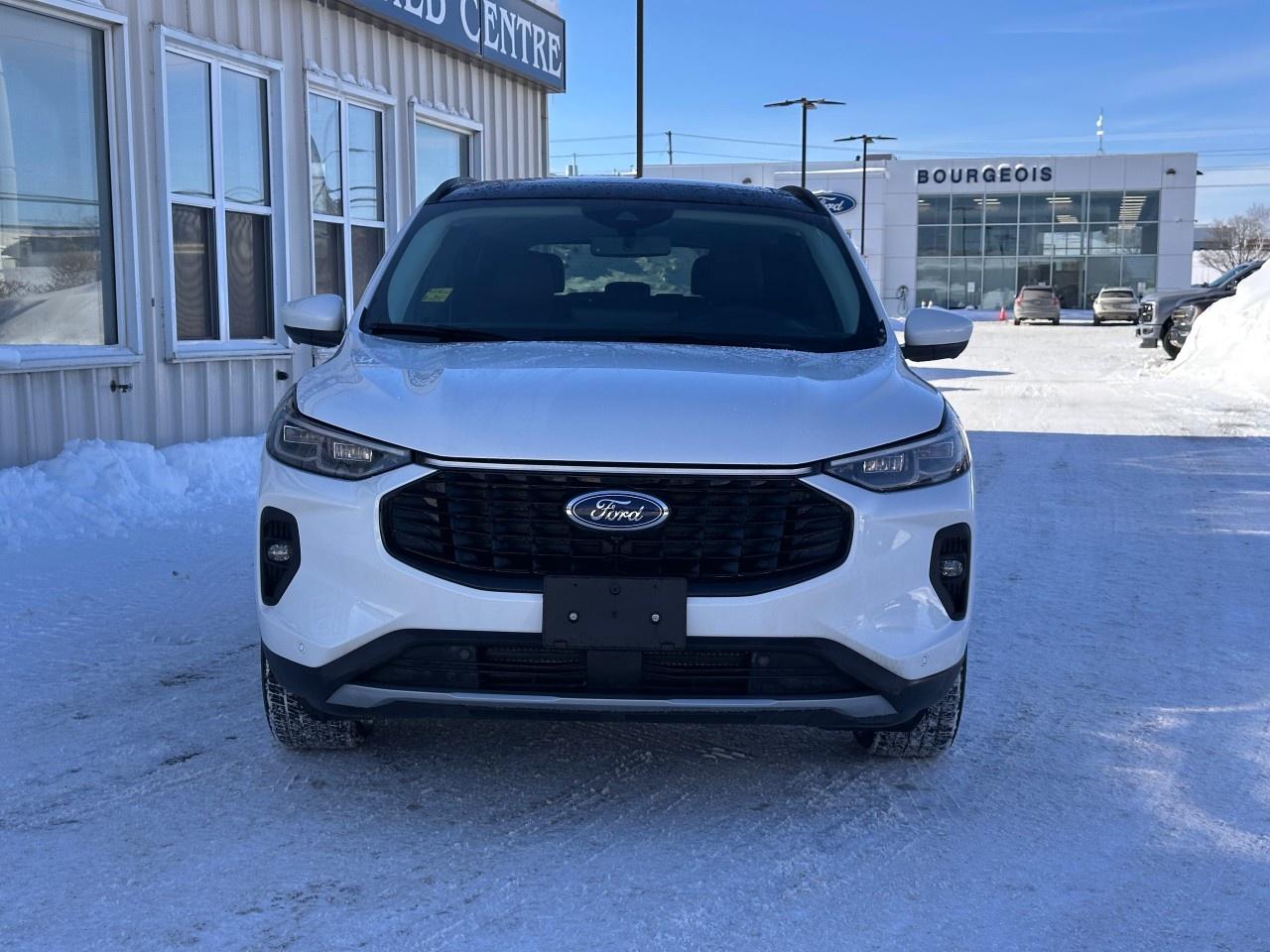 2026 Ford Escape Platinum AWD Photo2