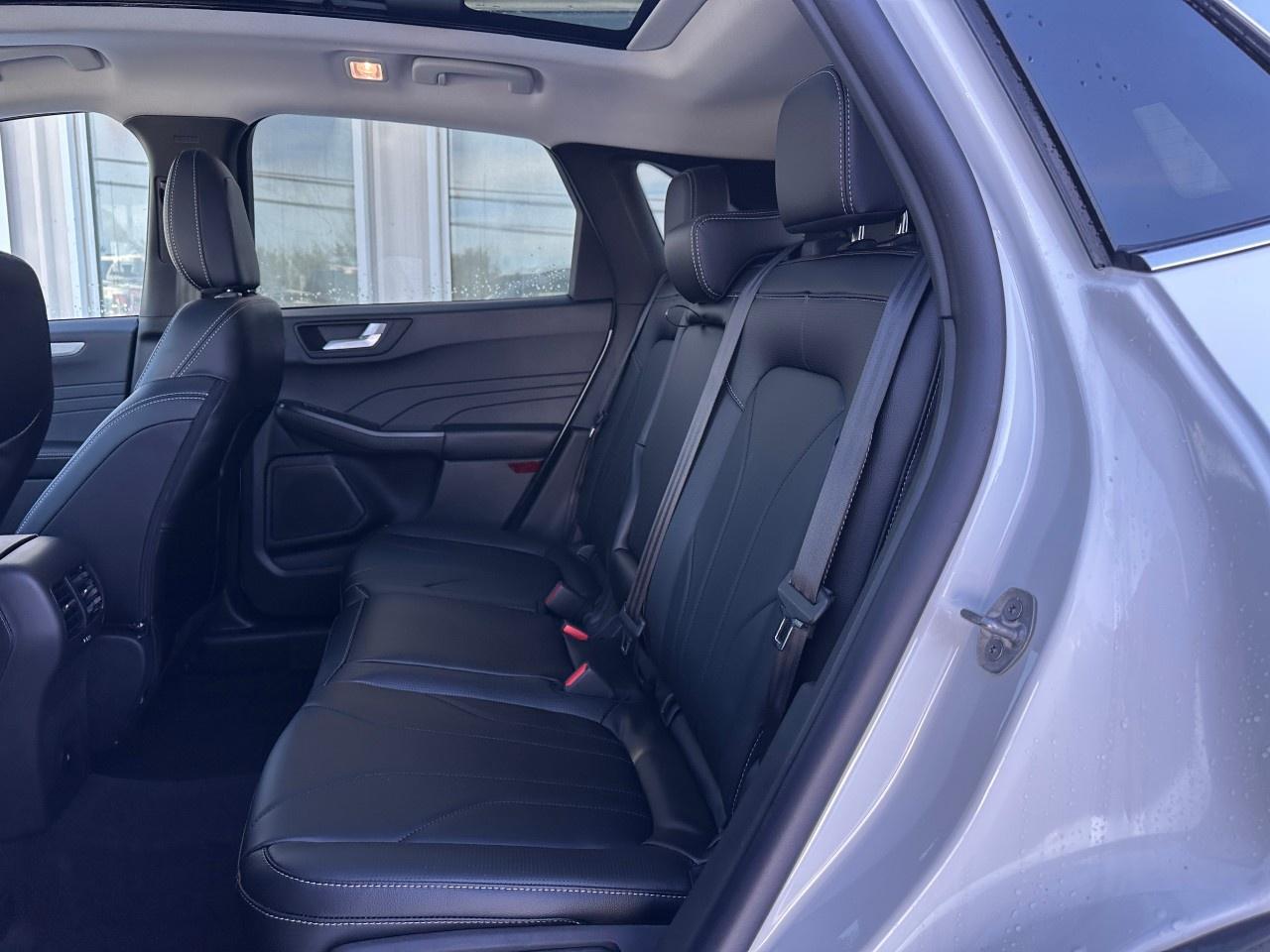 2026 Ford Escape Platinum AWD Photo