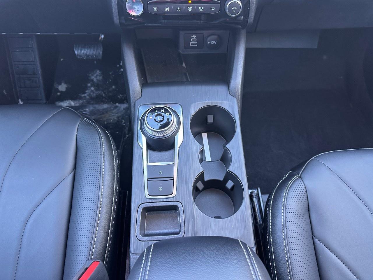 2026 Ford Escape Platinum AWD Photo