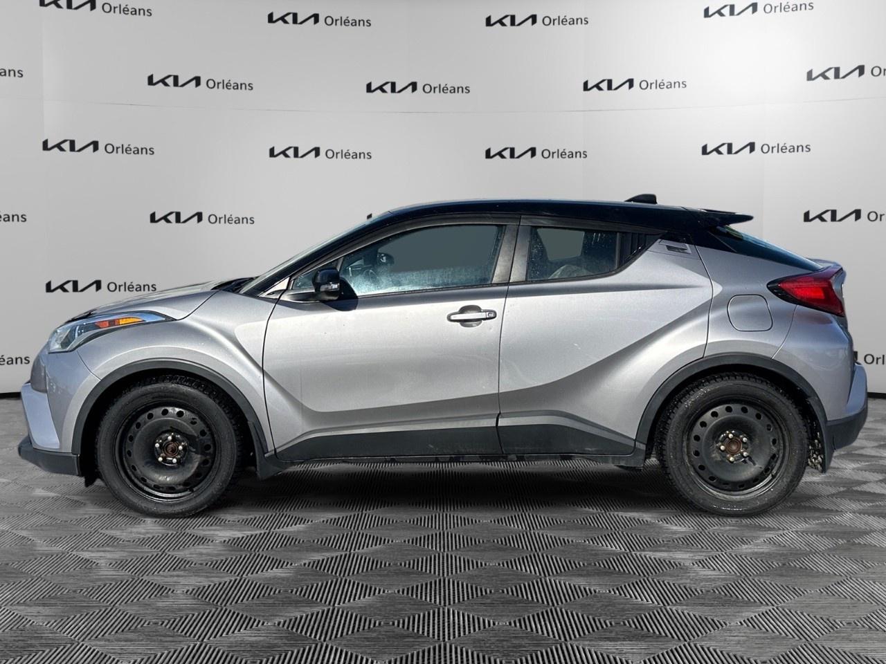 2019 Toyota C-HR LE (2) Photo3