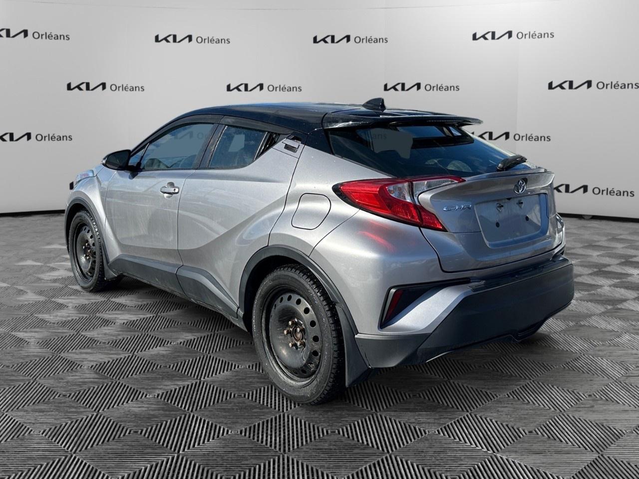 2019 Toyota C-HR LE (2) Photo