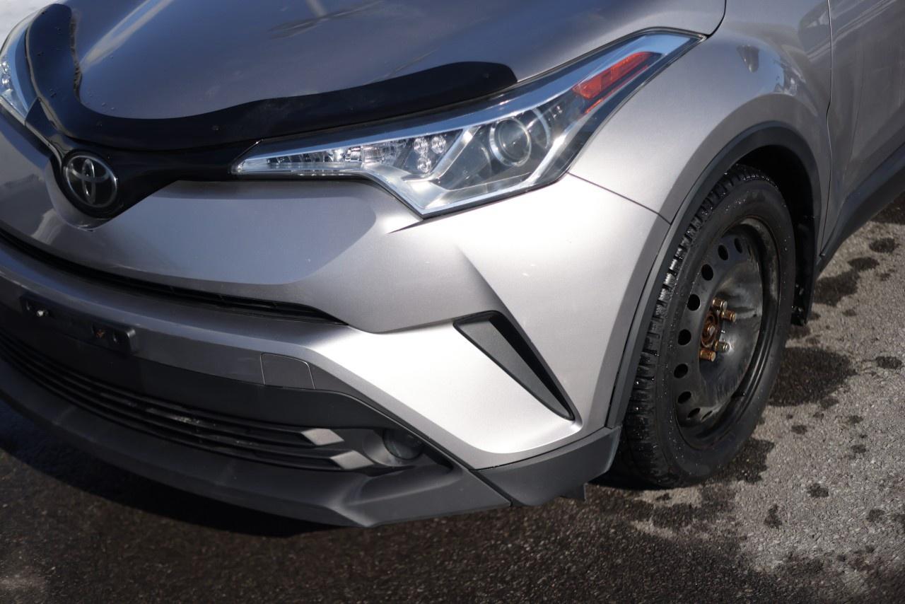 2019 Toyota C-HR LE (2) Photo