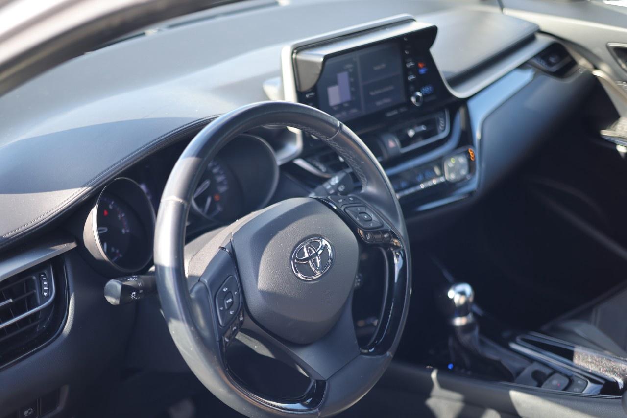 2019 Toyota C-HR LE (2) Photo