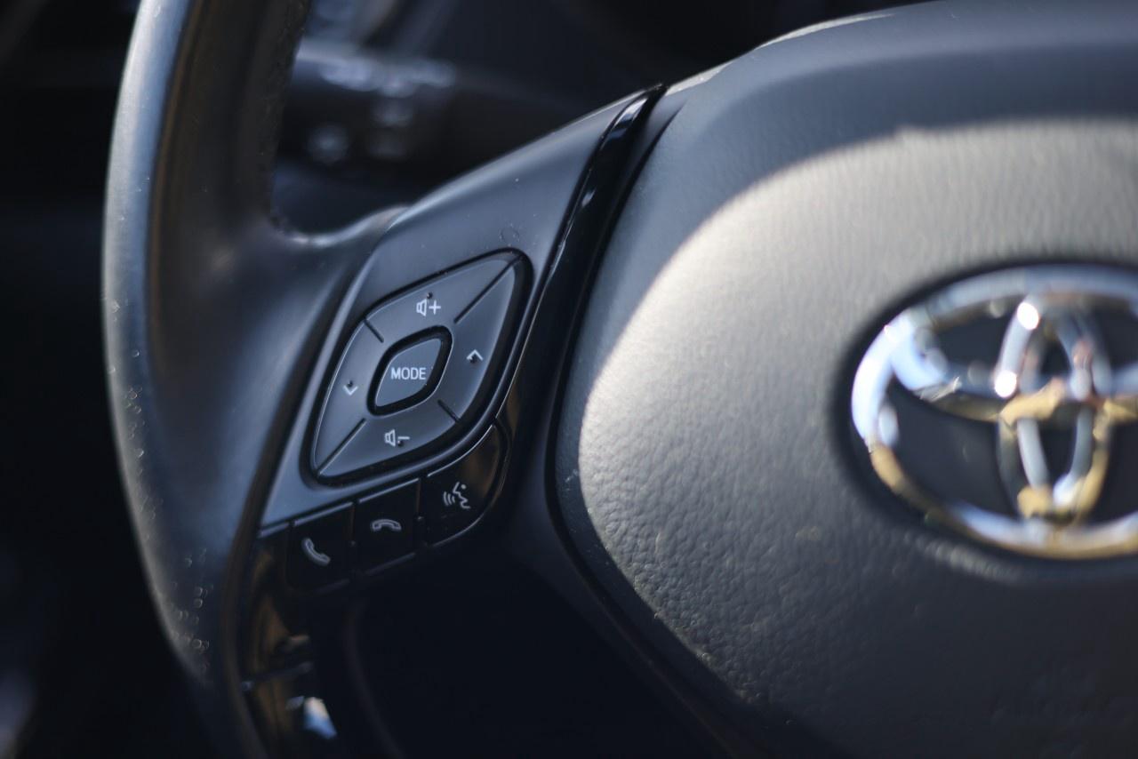 2019 Toyota C-HR LE (2) Photo