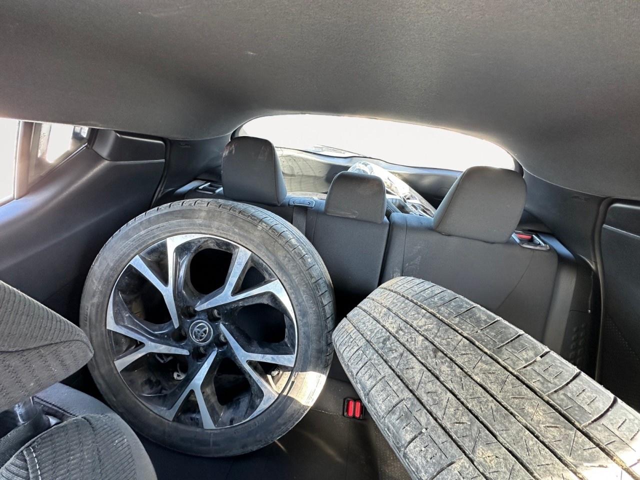 2019 Toyota C-HR LE (2) Photo