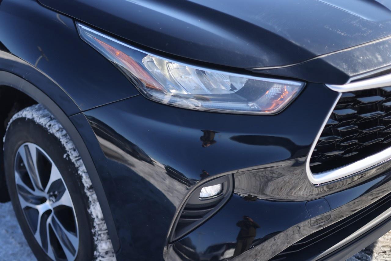 2021 Toyota Highlander XLE AWD Photo