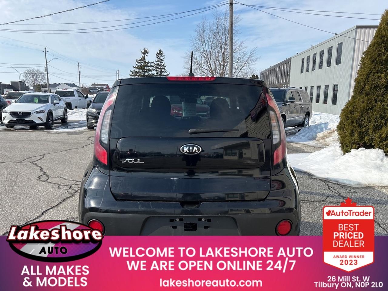 2018 Kia Soul LX Photo2