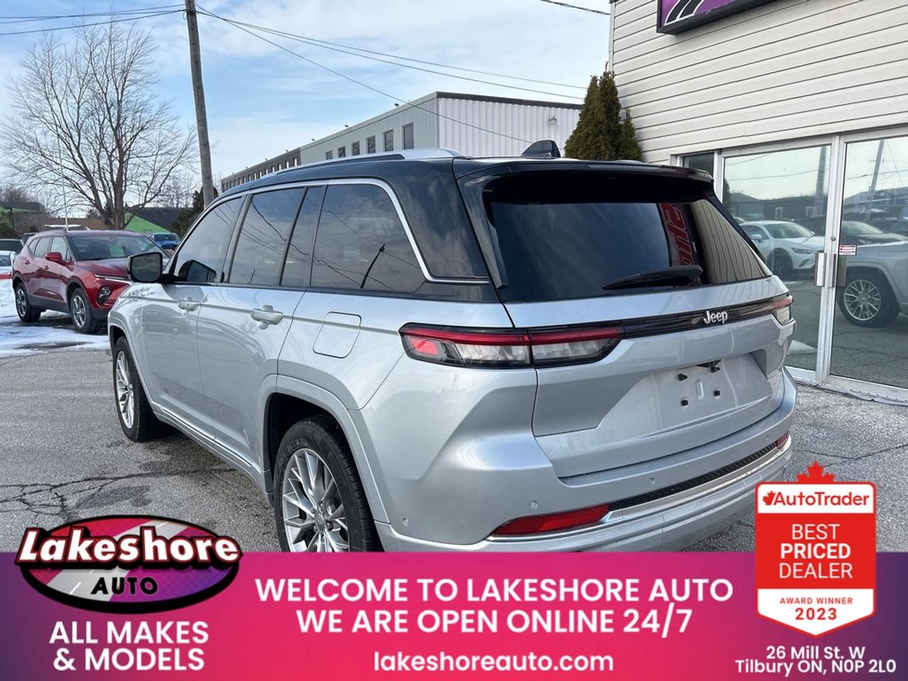 2023 Jeep Grand Cherokee Summit Photo