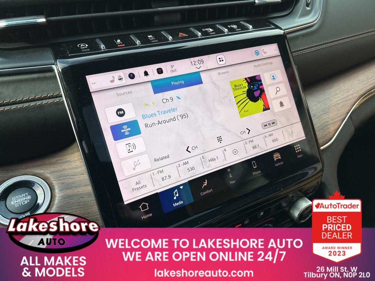 2023 Jeep Grand Cherokee Summit Photo