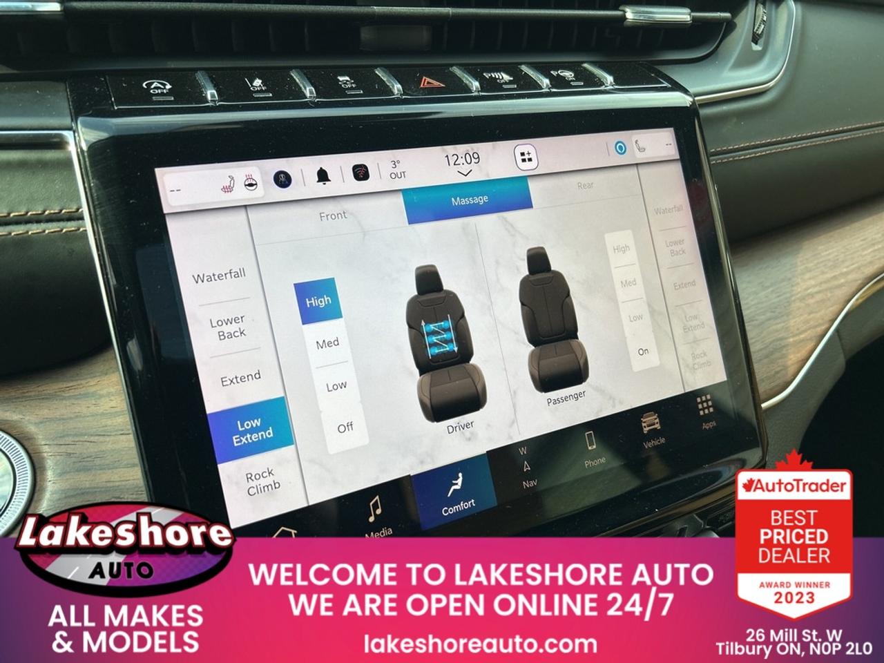 2023 Jeep Grand Cherokee Summit Photo