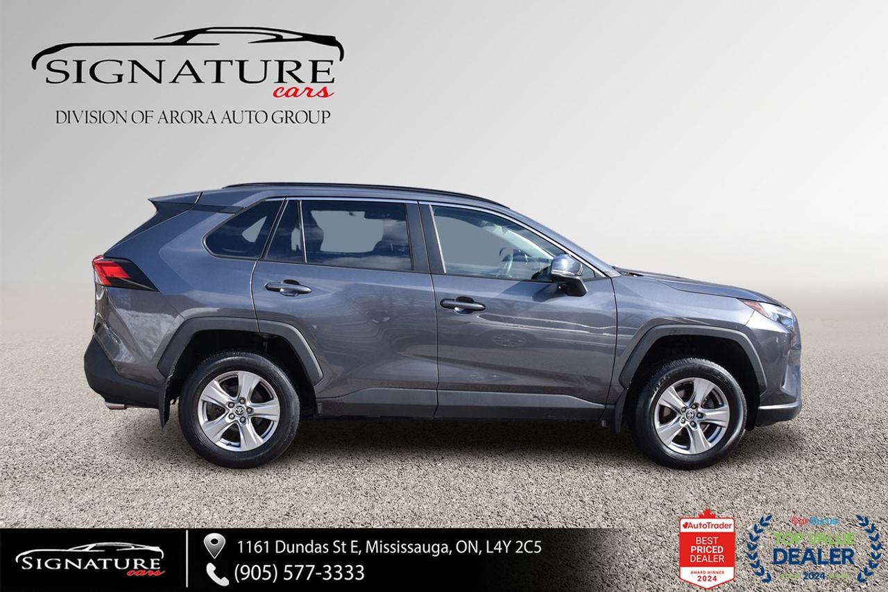 2022 Toyota RAV4 XLE AWD No Accident Sunroof Carplay BSM Photo2