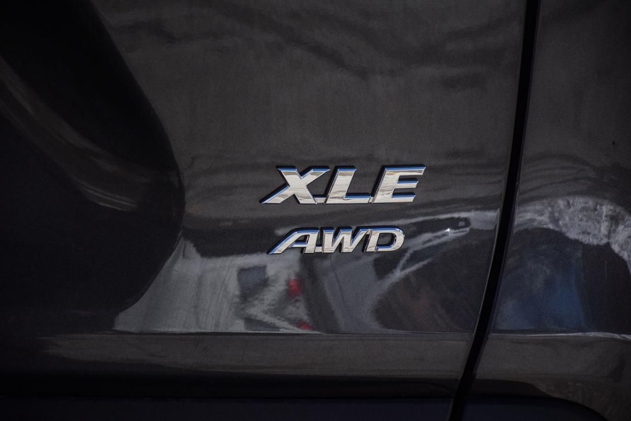 2022 Toyota RAV4 XLE AWD No Accident Sunroof Carplay BSM Photo