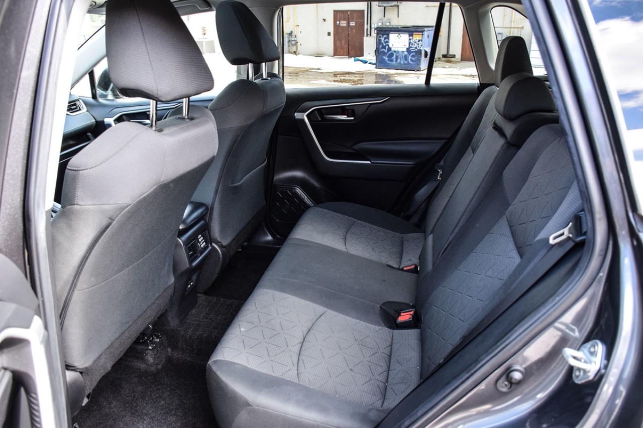 2022 Toyota RAV4 XLE AWD No Accident Sunroof Carplay BSM Photo