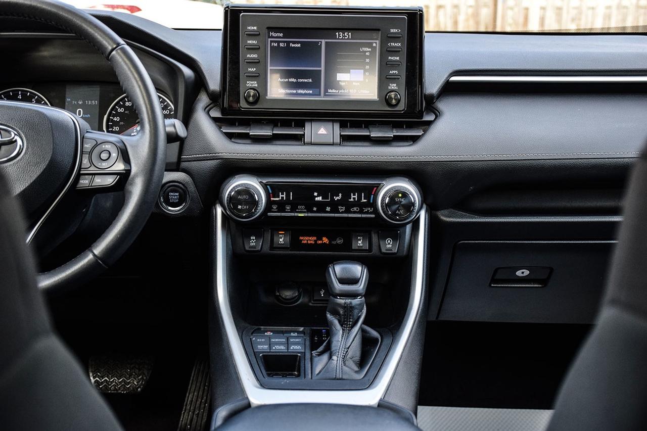 2022 Toyota RAV4 XLE AWD No Accident Sunroof Carplay BSM Photo