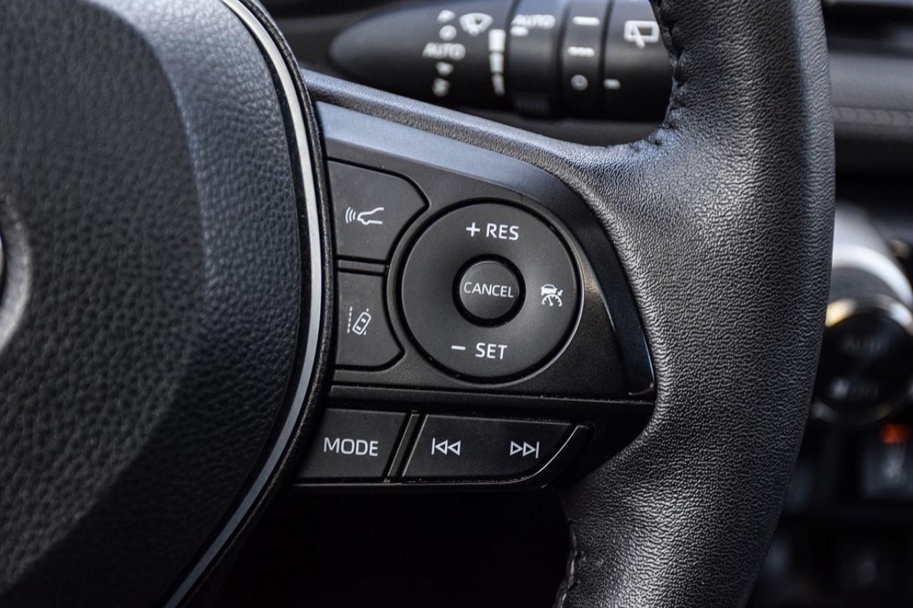 2022 Toyota RAV4 XLE AWD No Accident Sunroof Carplay BSM Photo