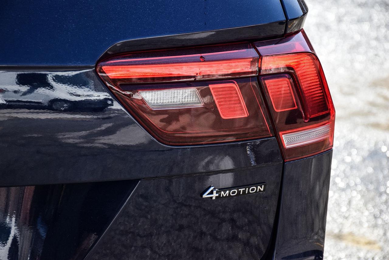 2024 Volkswagen Tiguan Highline R-Line No Accident Fender Panoroof Leathe Photo