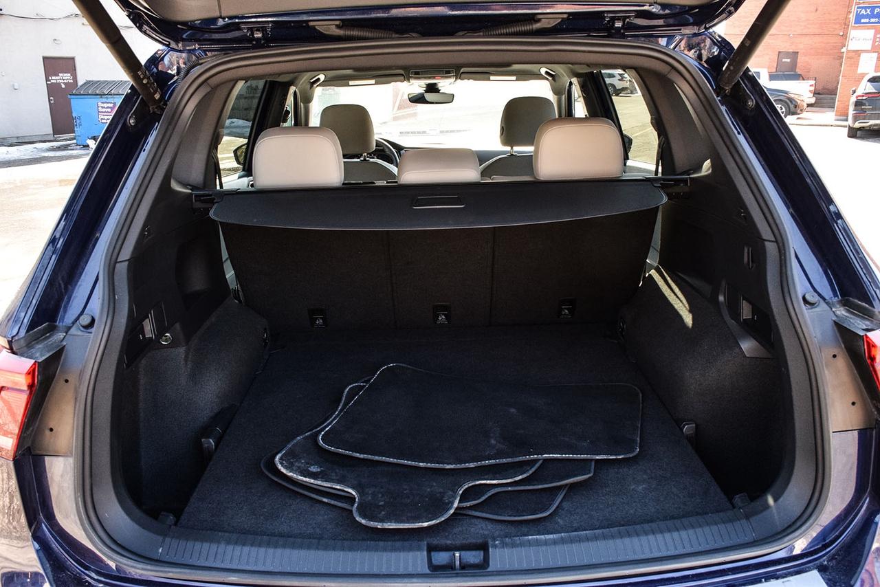 2024 Volkswagen Tiguan Highline R-Line No Accident Fender Panoroof Leathe Photo