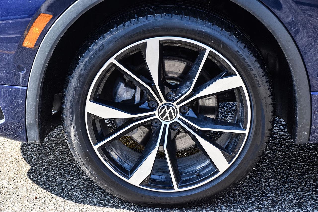 2024 Volkswagen Tiguan Highline R-Line No Accident Fender Panoroof Leathe Photo